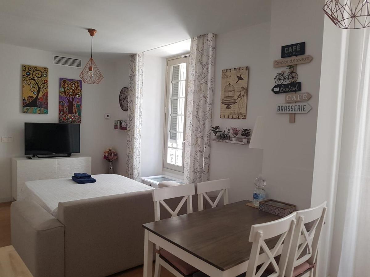 Apartamento Plaza Del Teatro Parking Free Málaga Eksteriør bilde