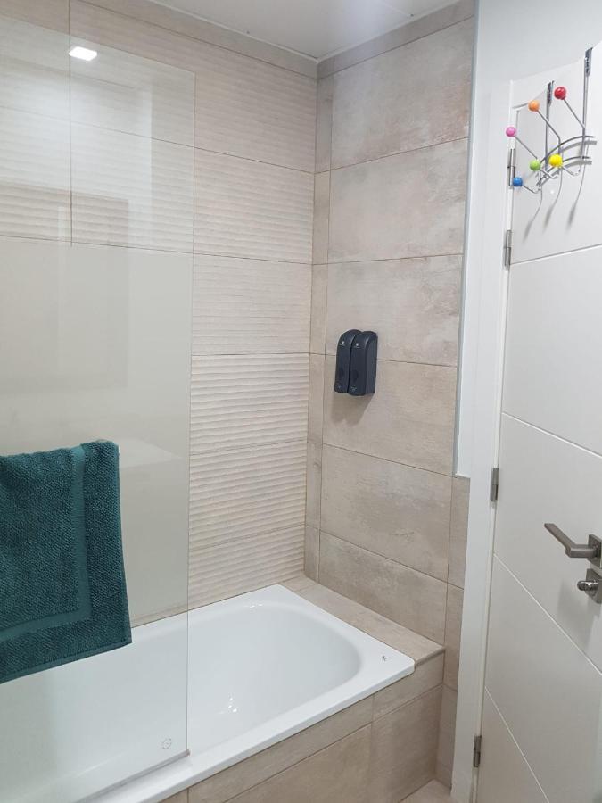 Apartamento Plaza Del Teatro Parking Free Málaga Eksteriør bilde